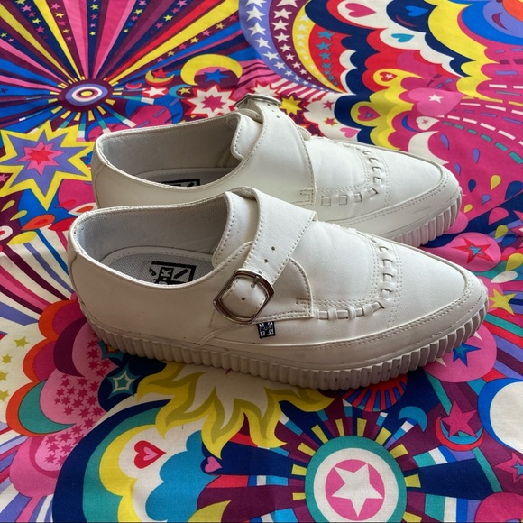 All white TUK - Picture 2 of 5